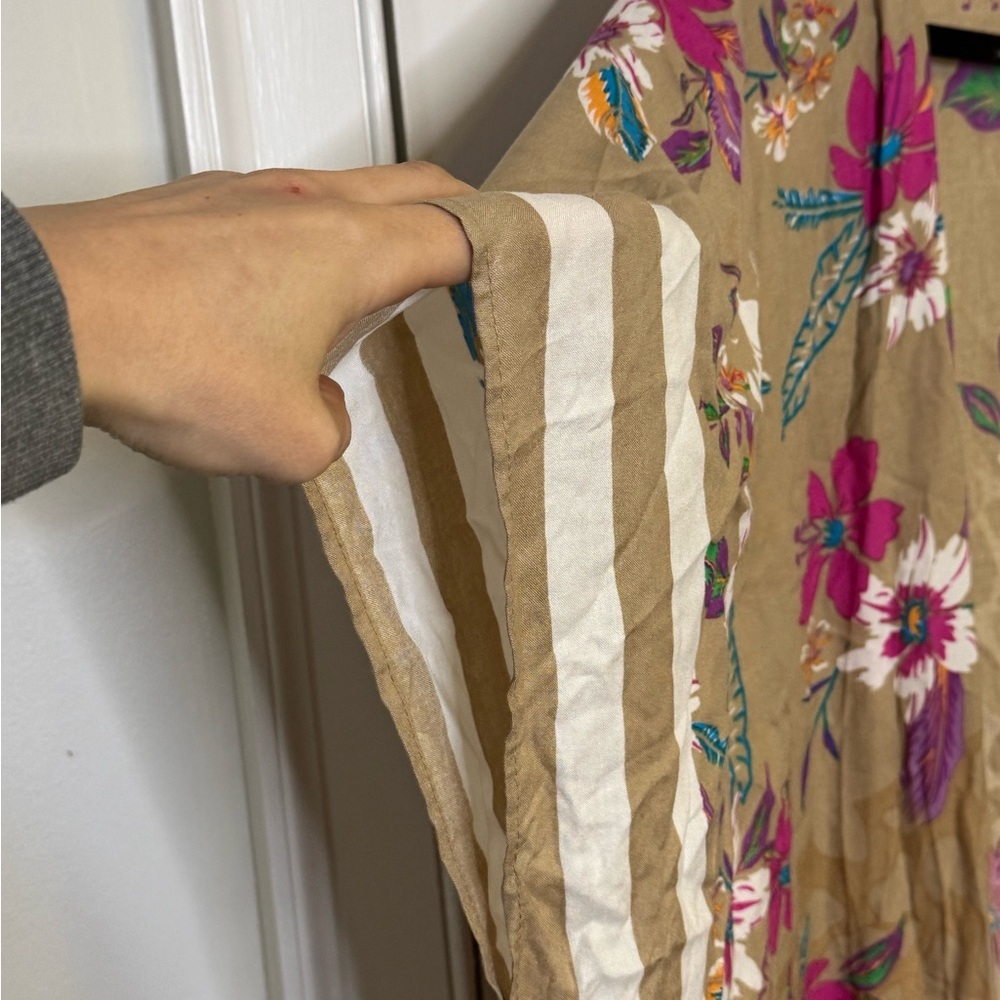 Steve Madden Floral Kimono in Tan and Pink - Picture 7 of 8